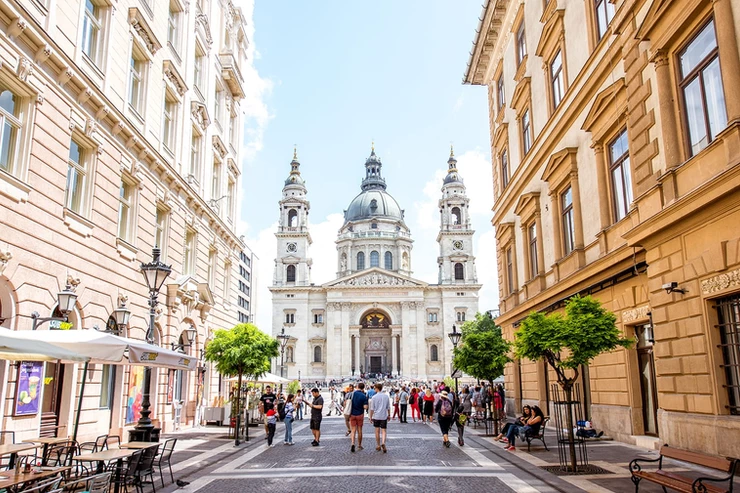 St. Stephen's Basilica, a must visit attraction with 3 days in Budapest