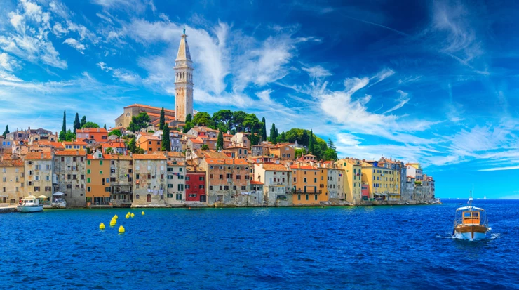 Rovinj, a beautiful town that you can substitute for Zagreb with 10 days in Croatia