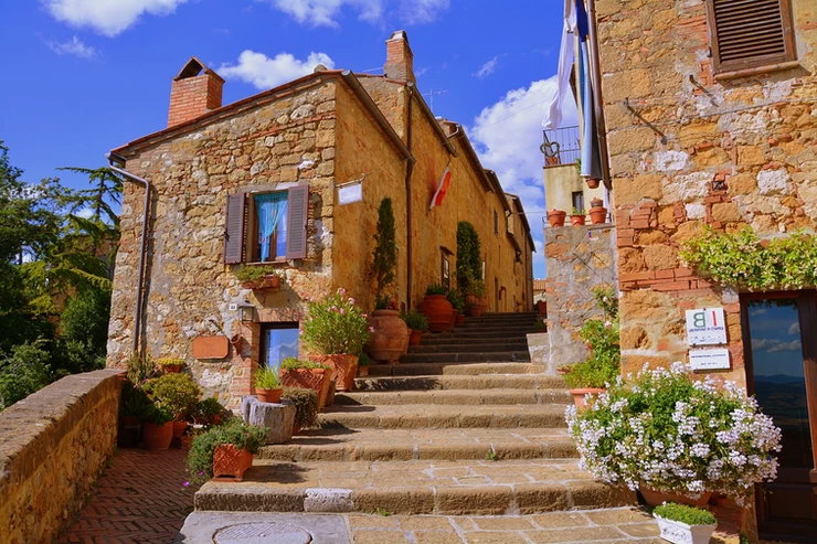 stairway and houses in Pienza