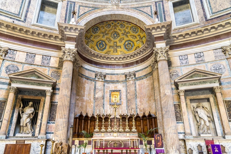 high altar in the Pantheon