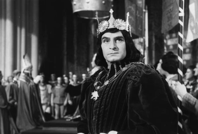 Richard III, played as an evil villain by Lawrence Olivier