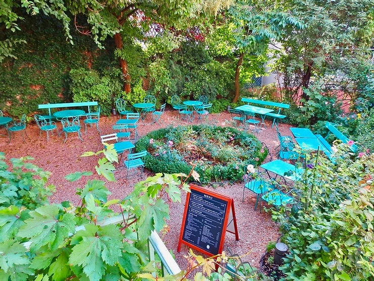 the lovely garden of the Musée de la Vie Romantique, where you'll find Rose's Bakery if you need a snack