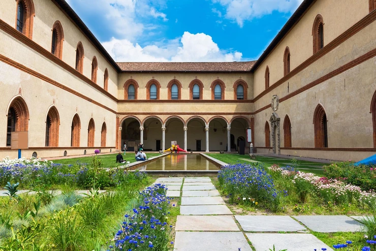courtyard of Castle Sforza