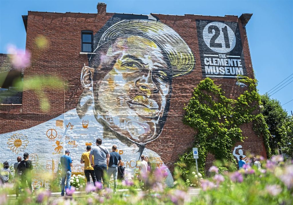 mural at the Roberto Clemente Museum