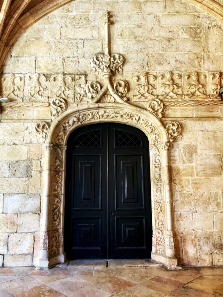 Manueline door in the monastery