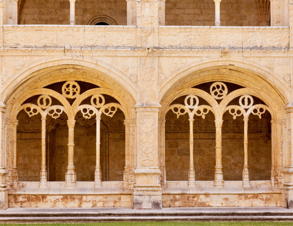 beautiful arches in Jeronimos Monastery