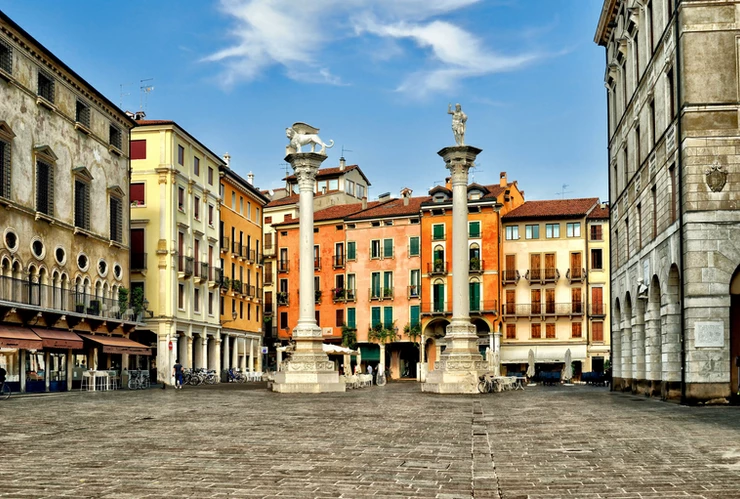 columns in the Piazza dei Signori