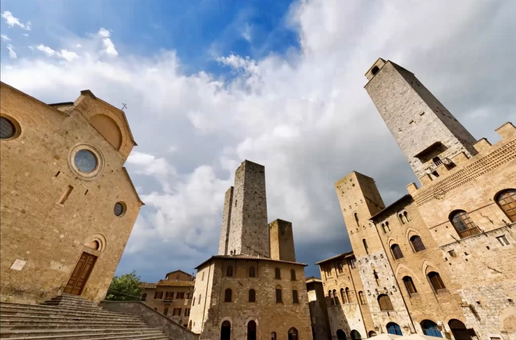 the beautiful Tuscan hill town of San Gimignano