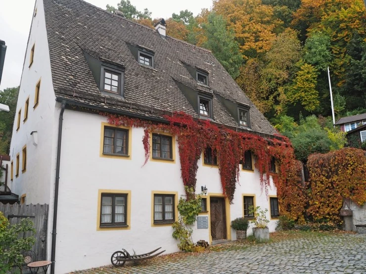 one of the many cute little houses in Landsberg am Lech
