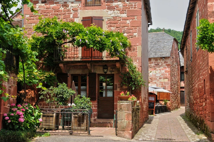 the picturesque village of Collonges la Rouge