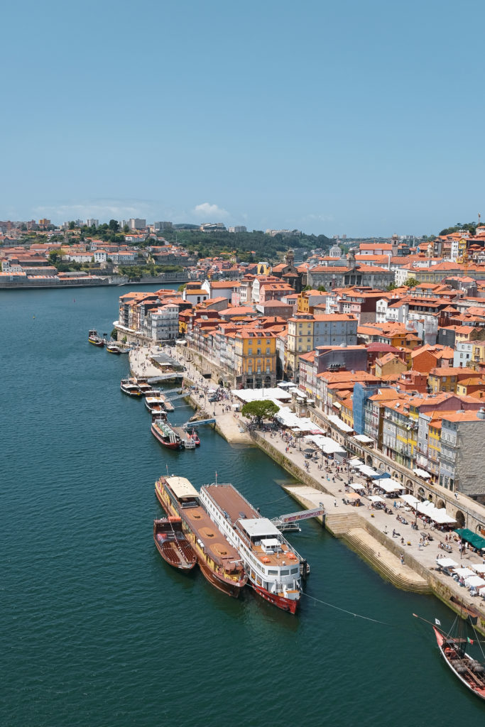 Praça da Ribeira in Porto