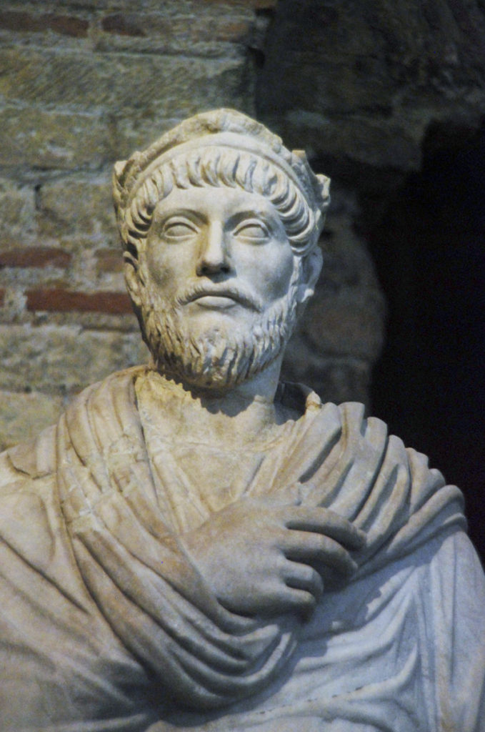 statue of Emperor Julian in the Louvre