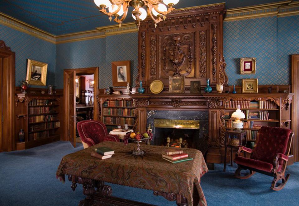 library in Mark Twain's House