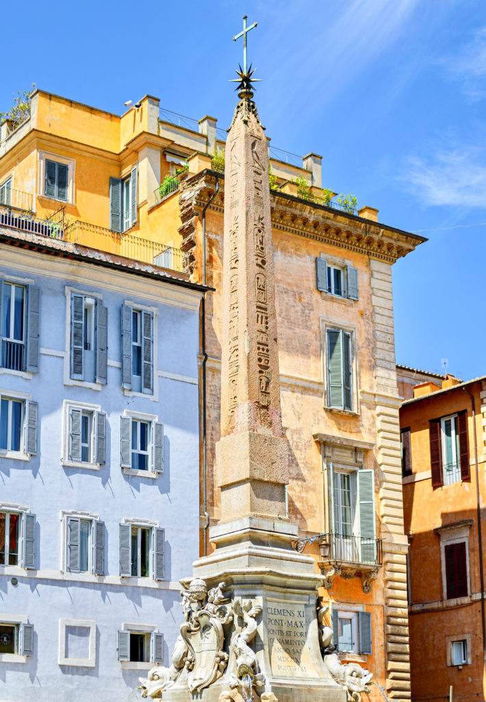 Pantheon obelisk