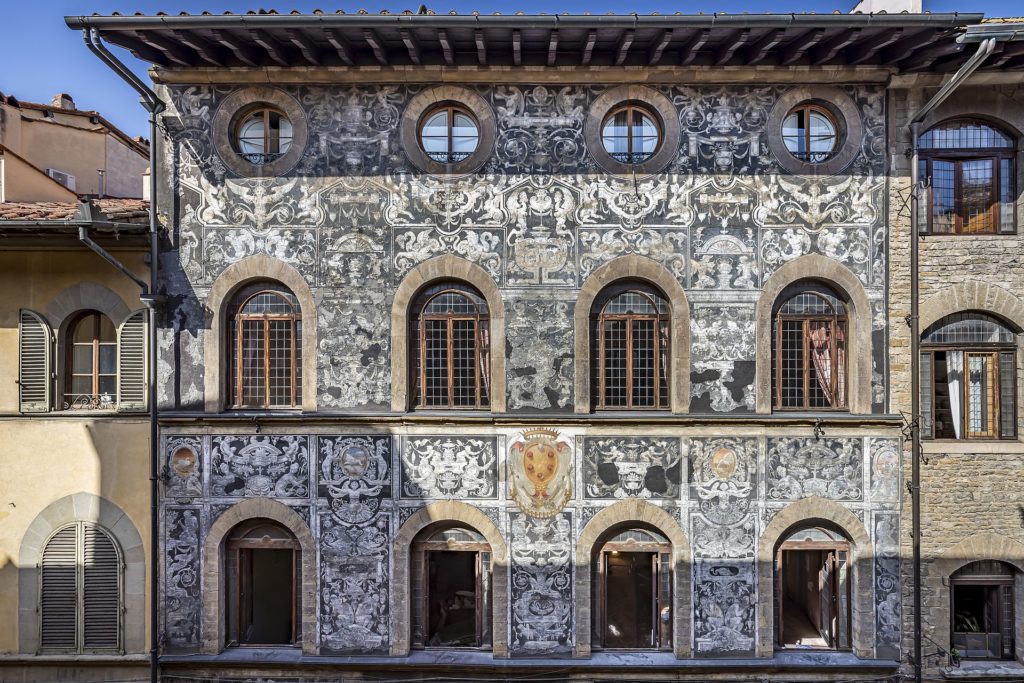 sgraffito facade of Palazzo Blanco Cappelli