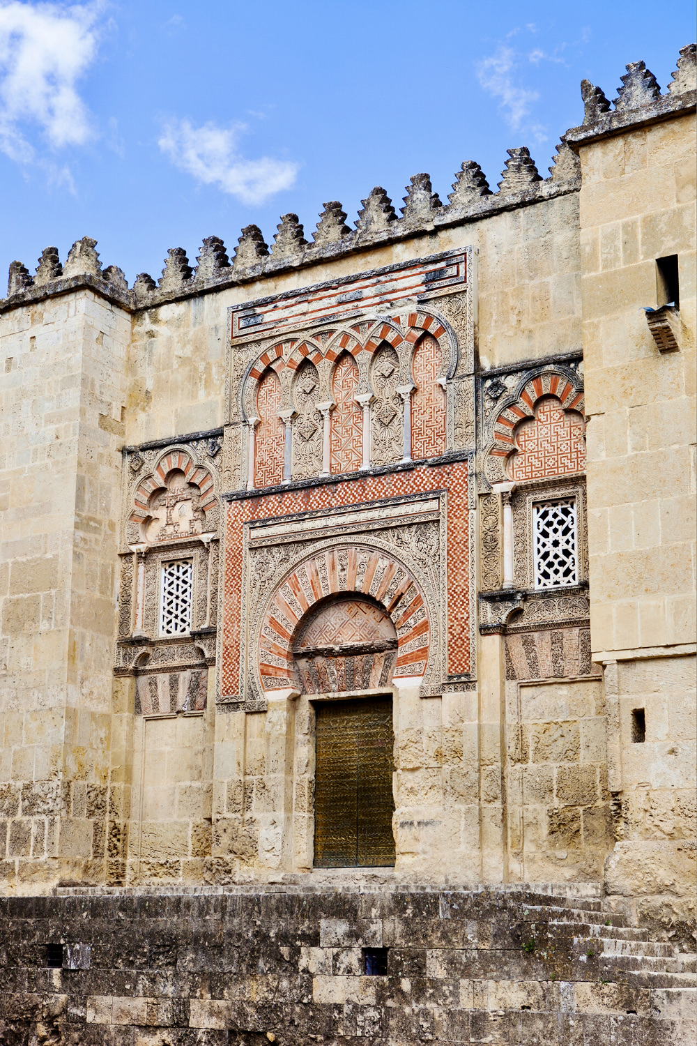 exterior facade of the Mezquita