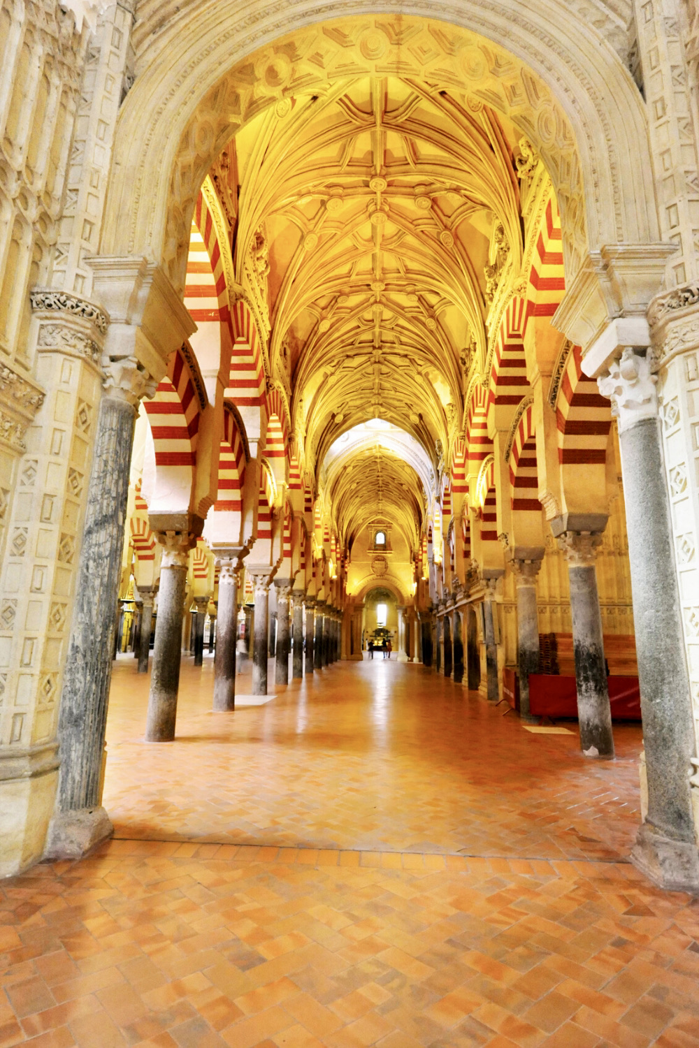 row of candy cane arches in the Mezquita