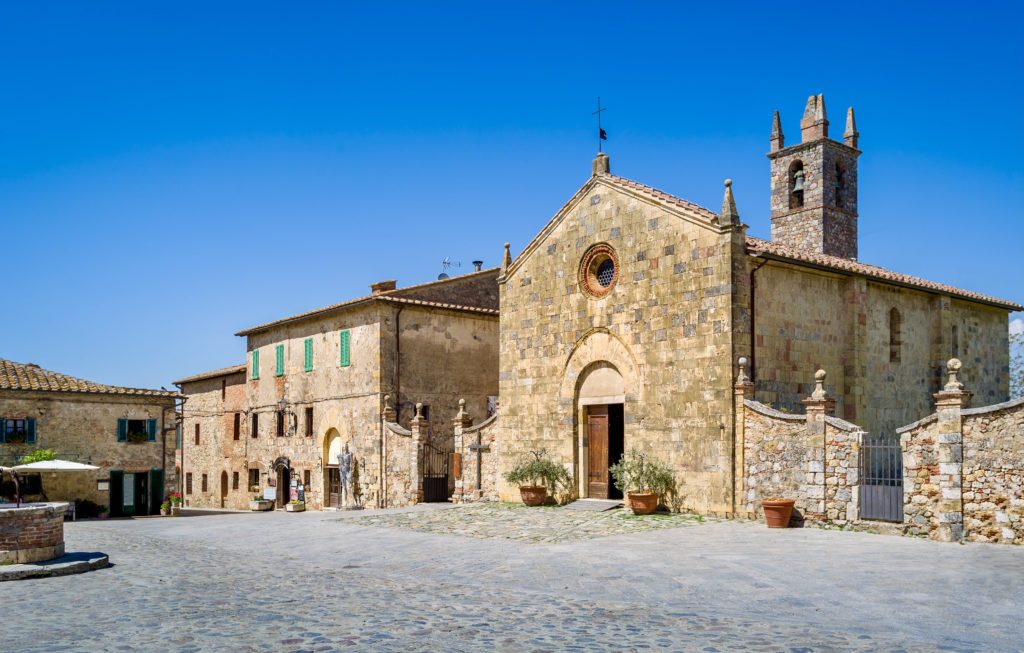 central square in Monteriggioni