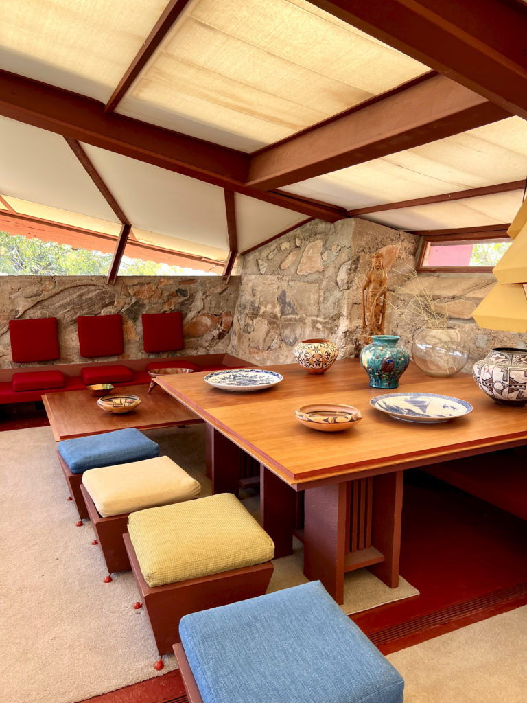 dining space in the Garden Room