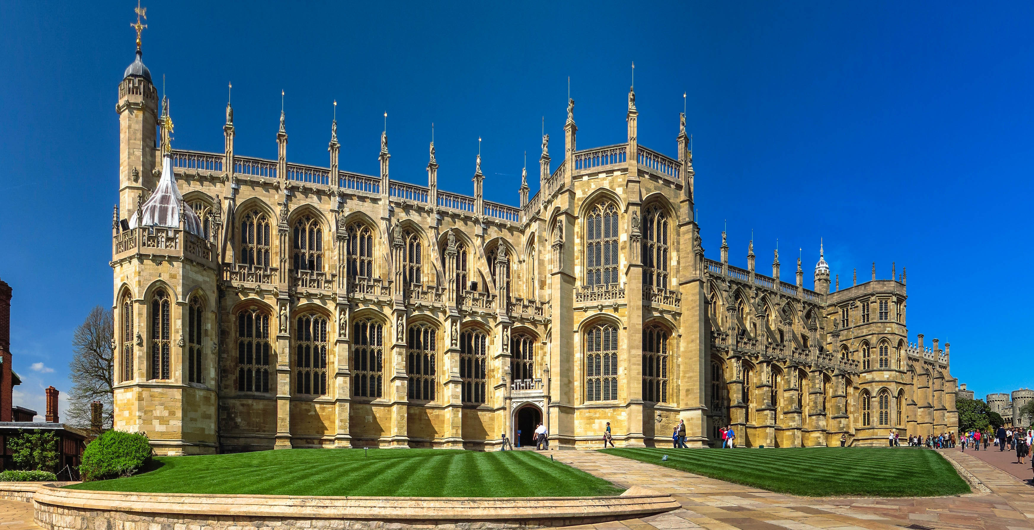St. George’s Chapel Windsor: History, Tombs & How to Visit - The Geographical Cure