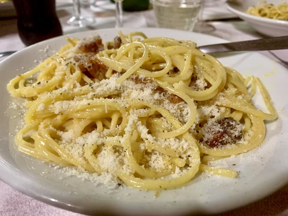 spaghetti carbonara at Mezzaluna