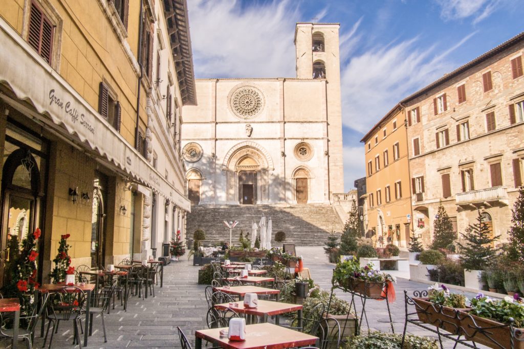 Duomo in Piazza del Popolo in Todi