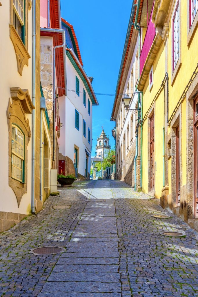 lane leading to Cathedral Square