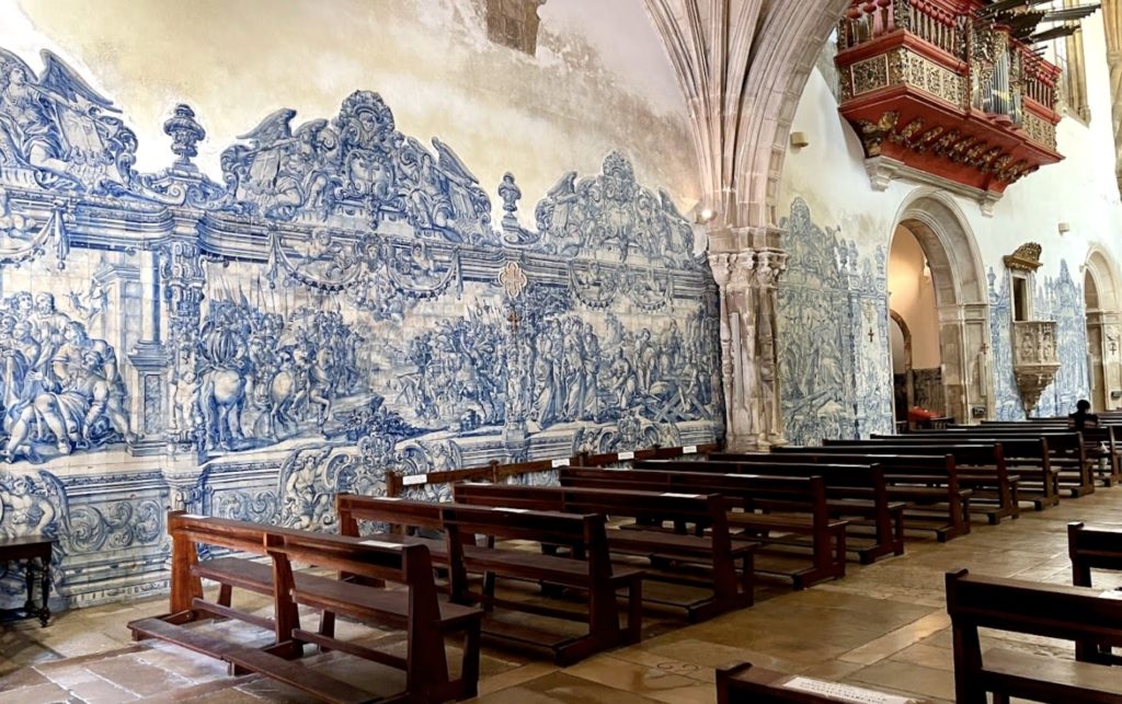 azulejos in the Santa Cruz Church