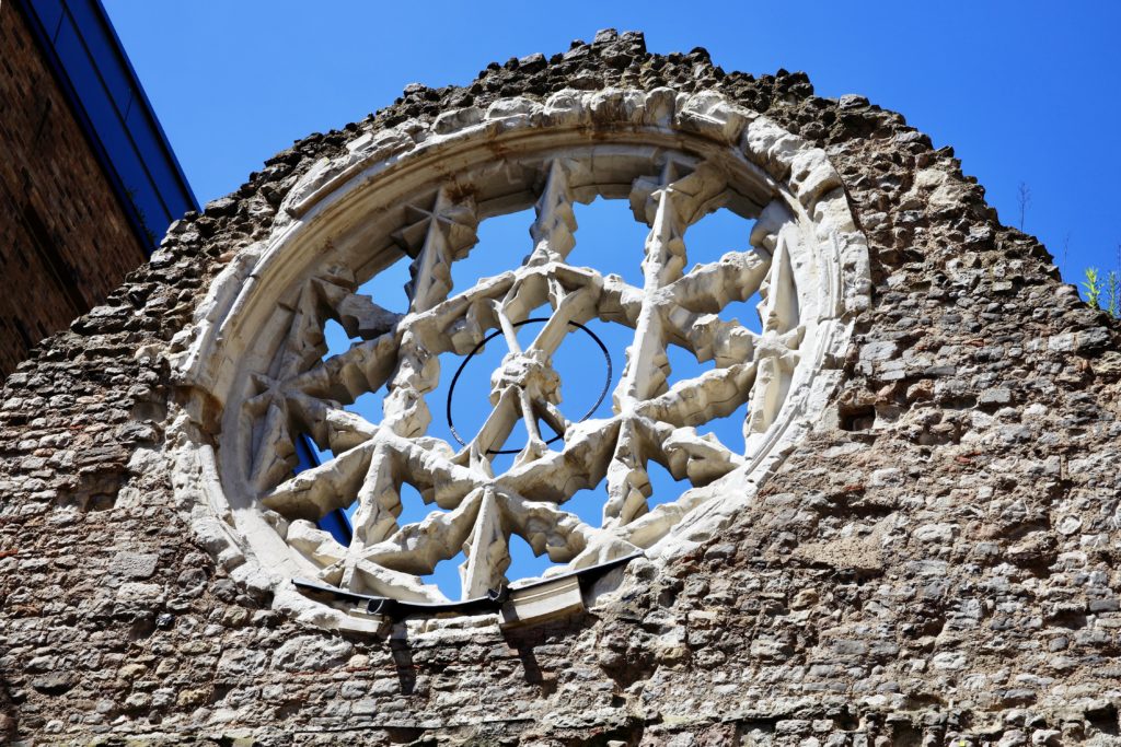 rose window of Winchester Palace