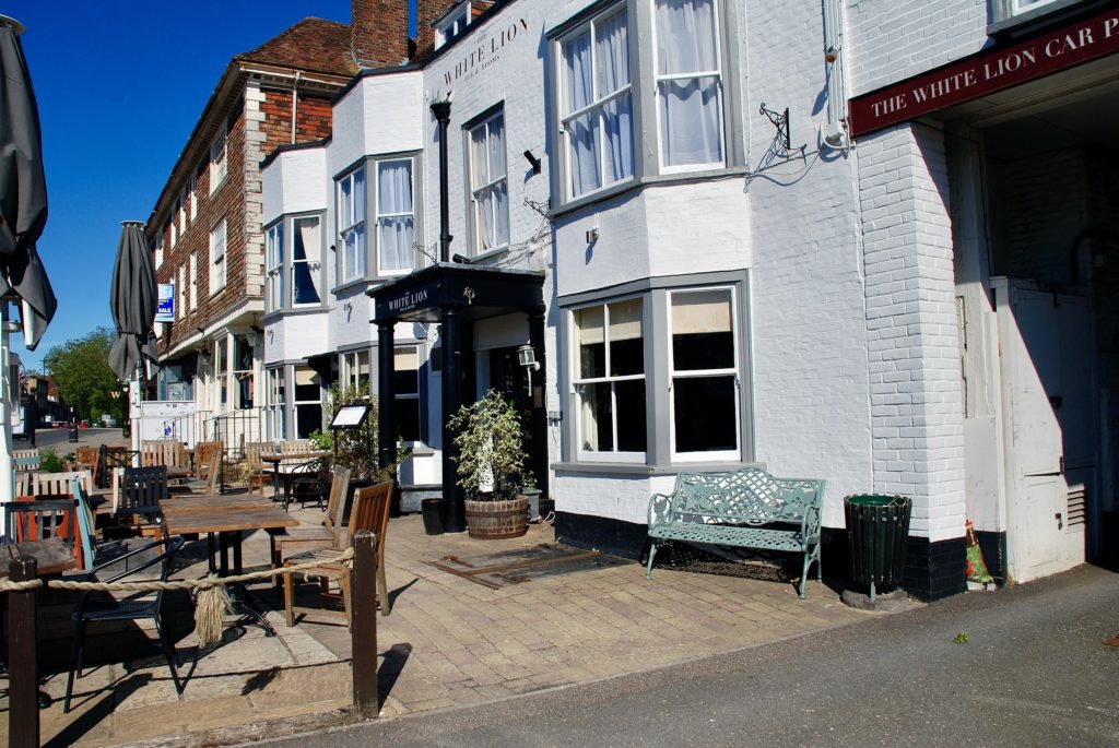 the historic White Lion Hotel in Tenterden