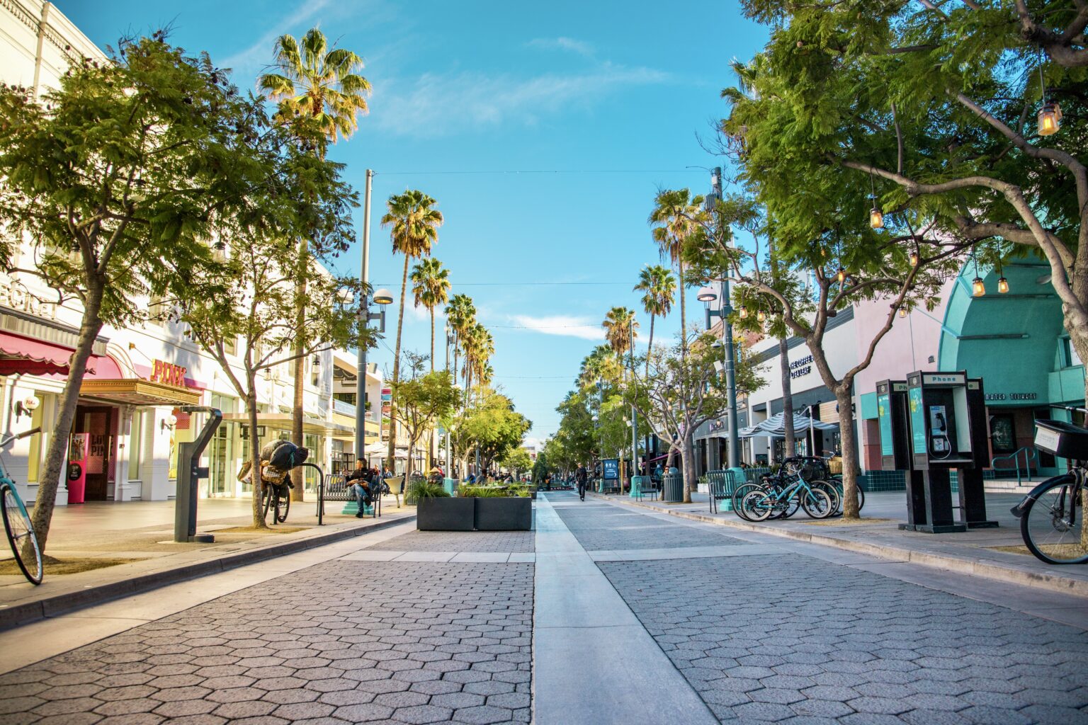 One Day In Santa Monica Itinerary & Guide - The Geographical Cure