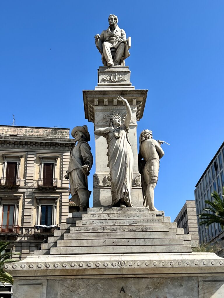 statue in Piazza Stesicoro