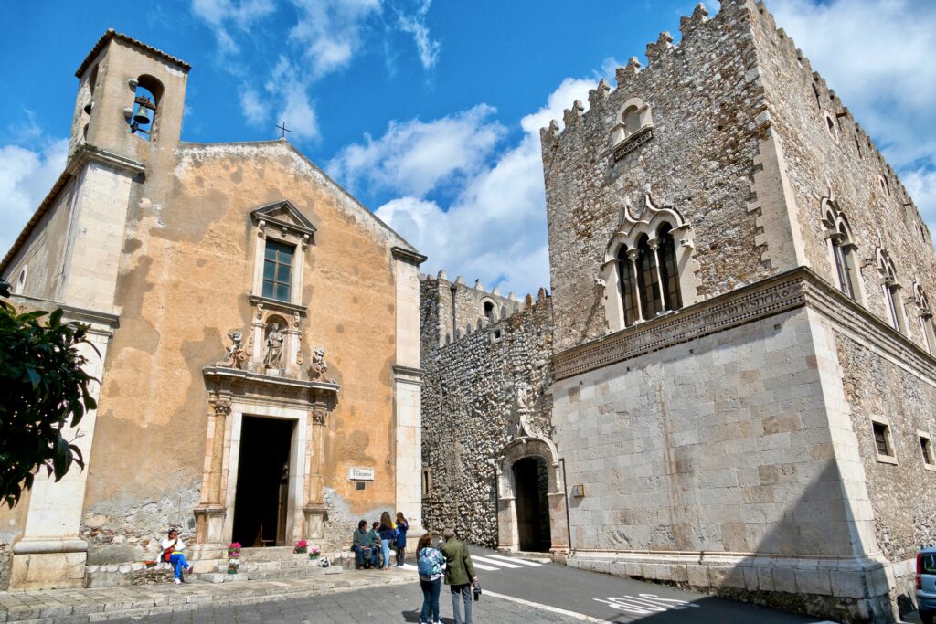 visit taormina by car