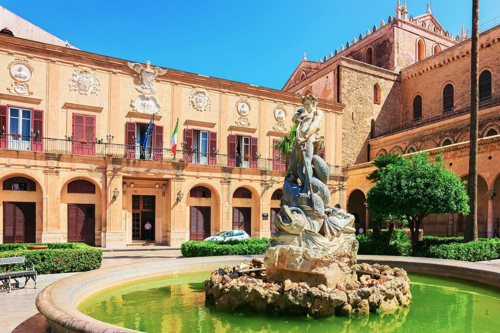 Piazza Vittorio Emanuele in Monreale