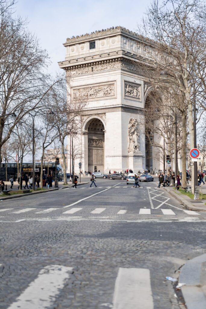 the Arc de Triomphe, one of the best things to do in the 8th arrondissement