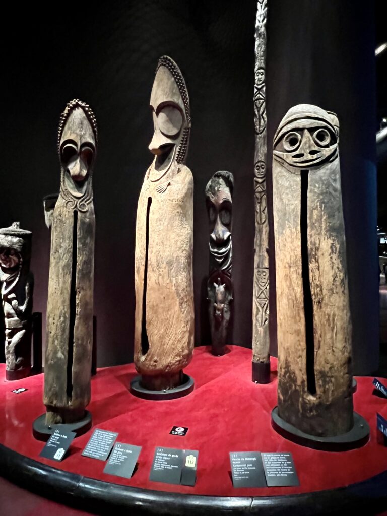 vertical slit drums from Melanesia