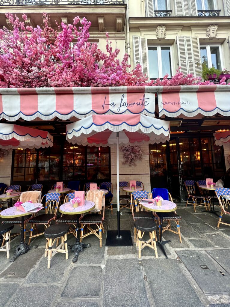 Cafe La Favorite in the Marais