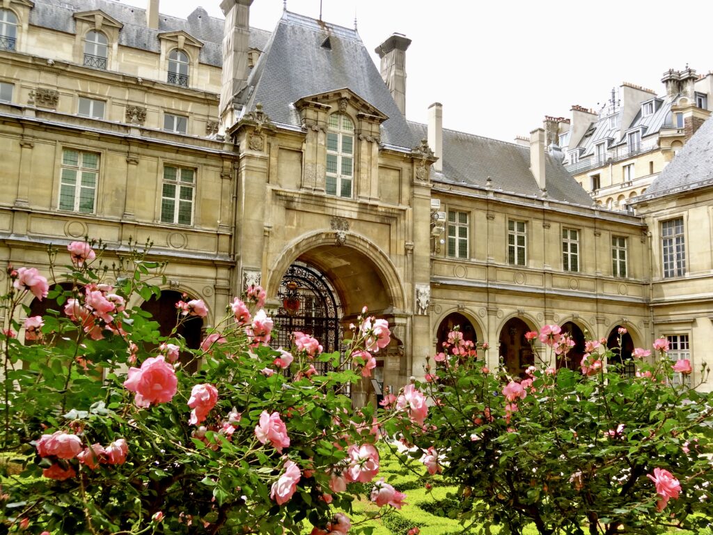 rear garden of the magnificent Hotel de Sully 