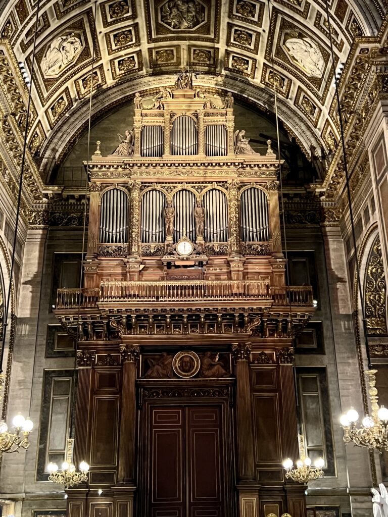 the La Madeleine organ
