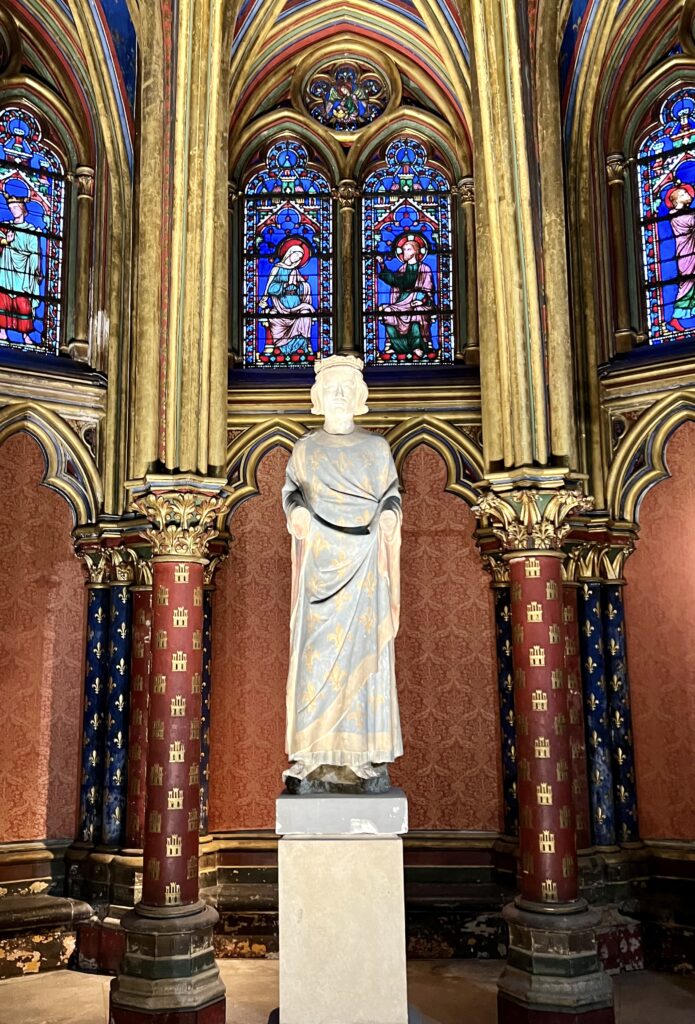 statue of Louis IX in the lower chapel