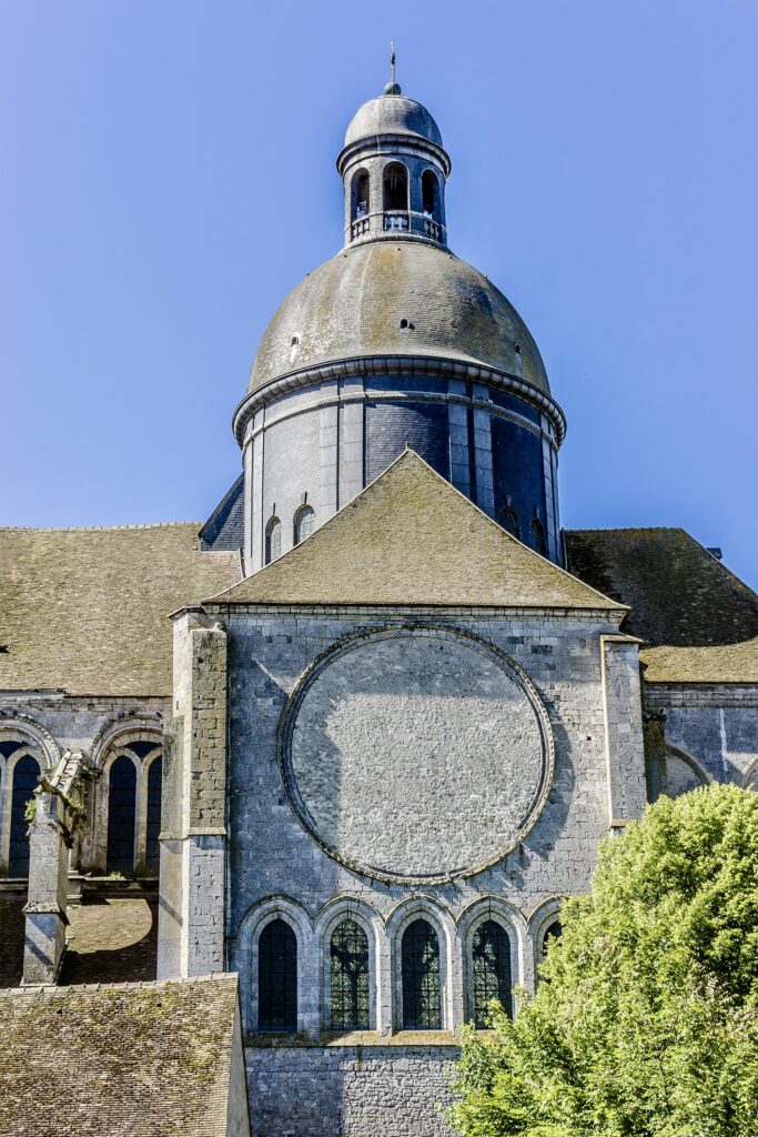 Saint-Quiriace Collegiate Church 