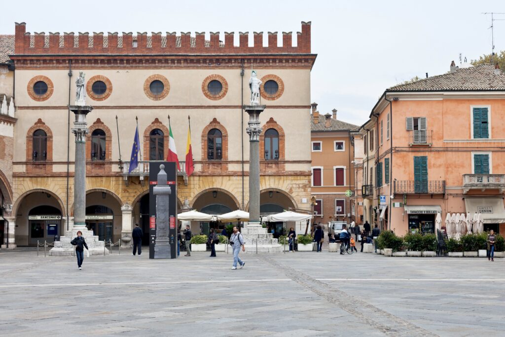 Piazza del Popolo and the City Hall
