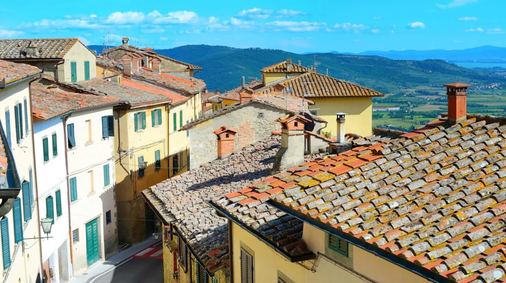 rooftops and homes in Cortona