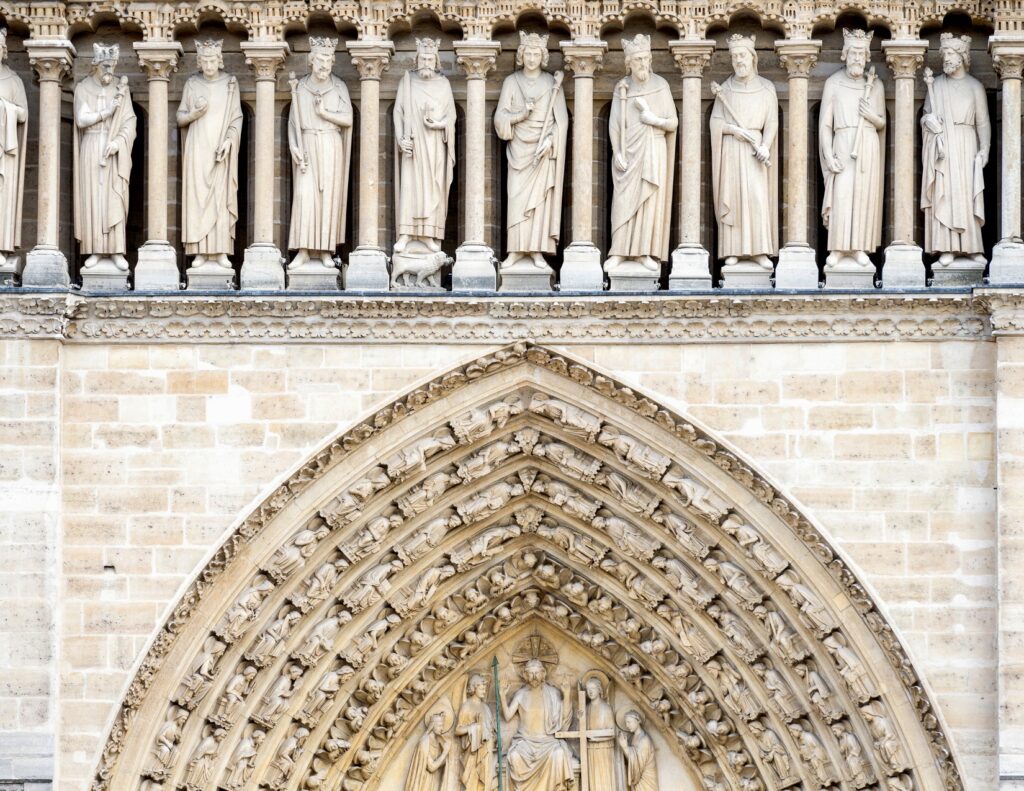 facade details, with Gallery of the Kings