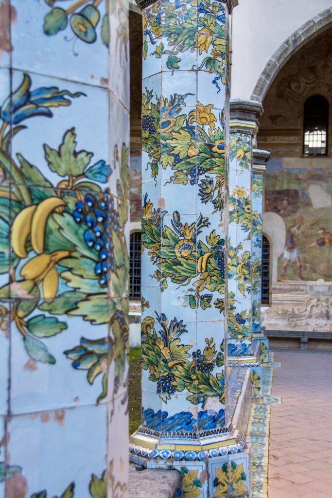 pillar decorated with majolica tiles