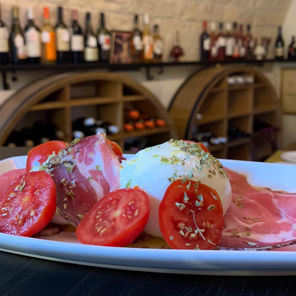 burrata and tomatos