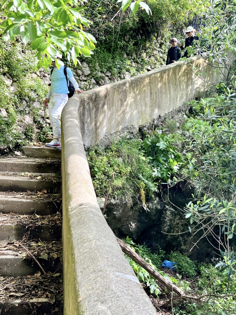 hiking trail from Ravello to Amalfi