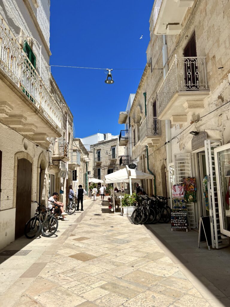 street in Polignano