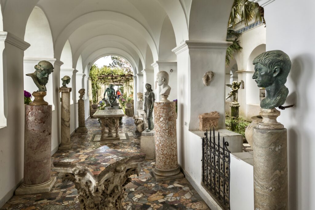 loggia with statues in the Villa San Michele, a must visit with 2 days in Capri