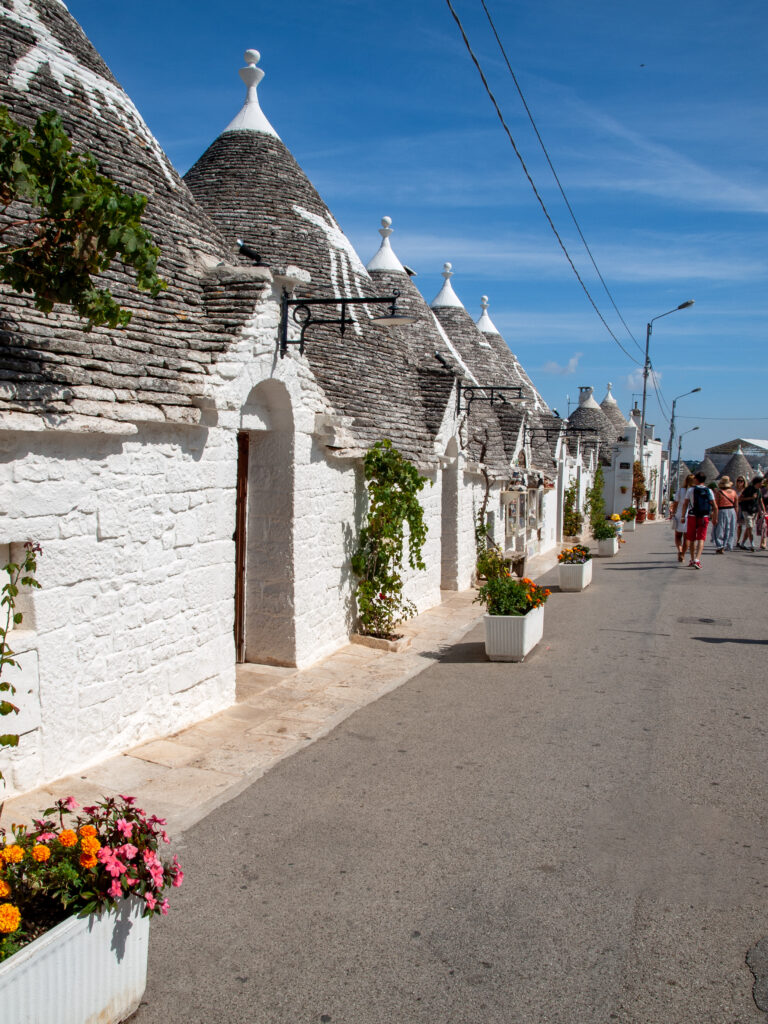 Rione Monte, the main trulli area in Alberobello hello